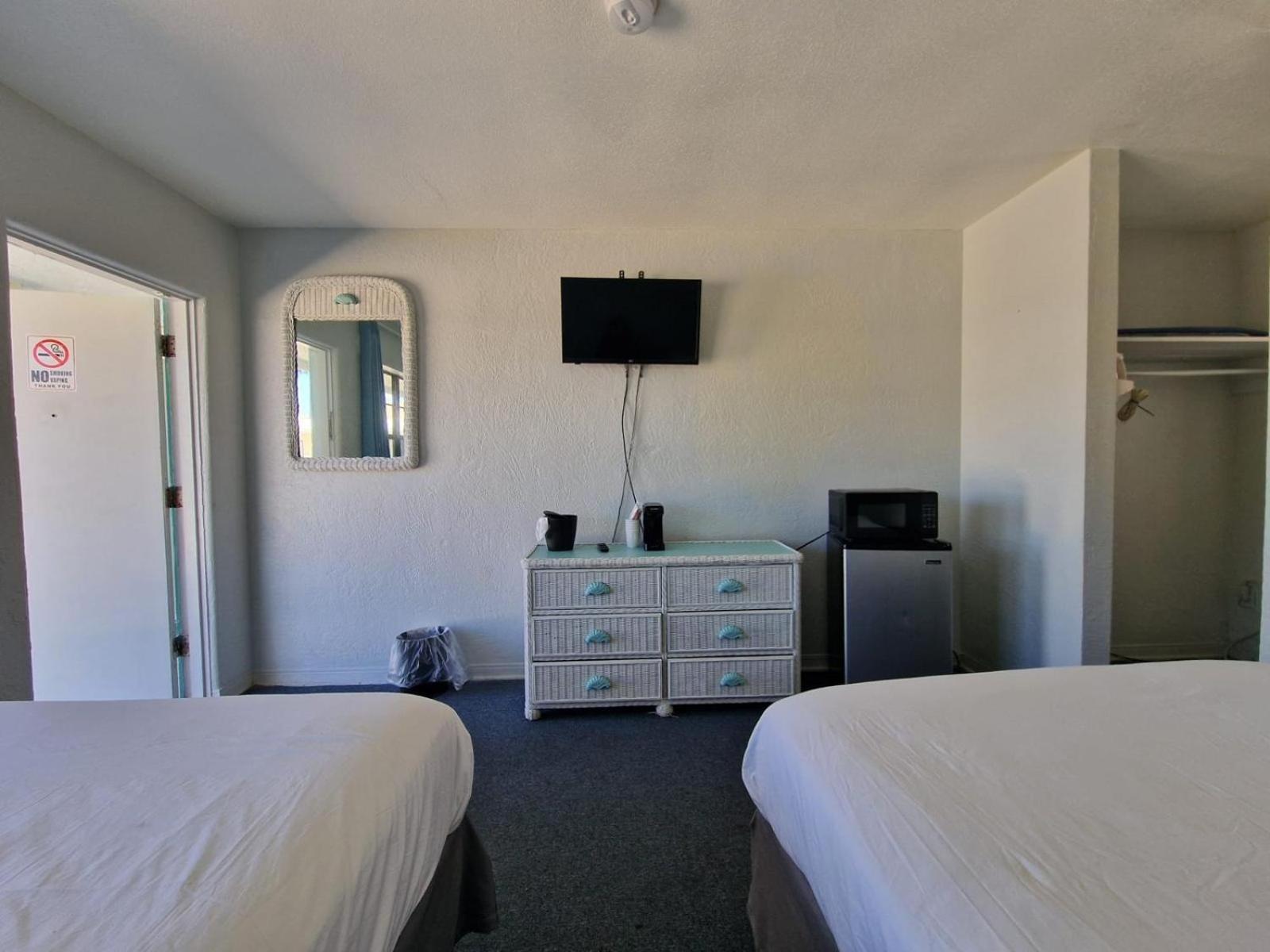 Ocean Holiday Motel Daytona Beach Exterior photo
